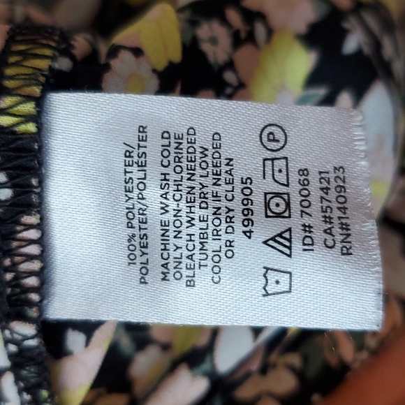 LOFT flutter sleeve floral blouse - Picture 5 of 8